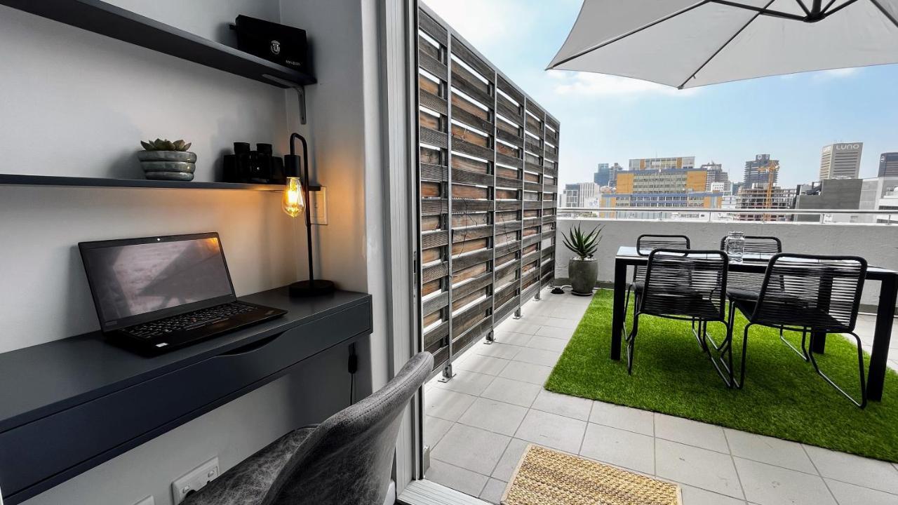 Modern Luxury Studio With Breathtaking City Views - No Load Shedding Кейптаун Экстерьер фото