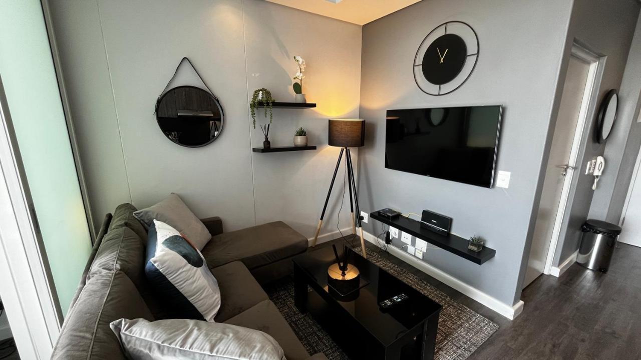 Modern Luxury Studio With Breathtaking City Views - No Load Shedding Кейптаун Экстерьер фото